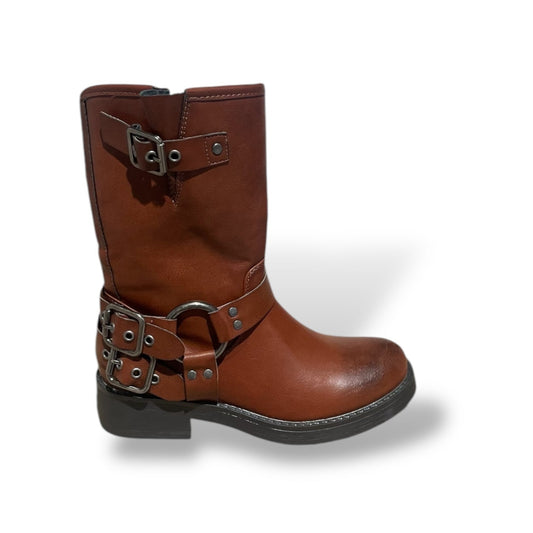 KAEL-BOTA CUERO